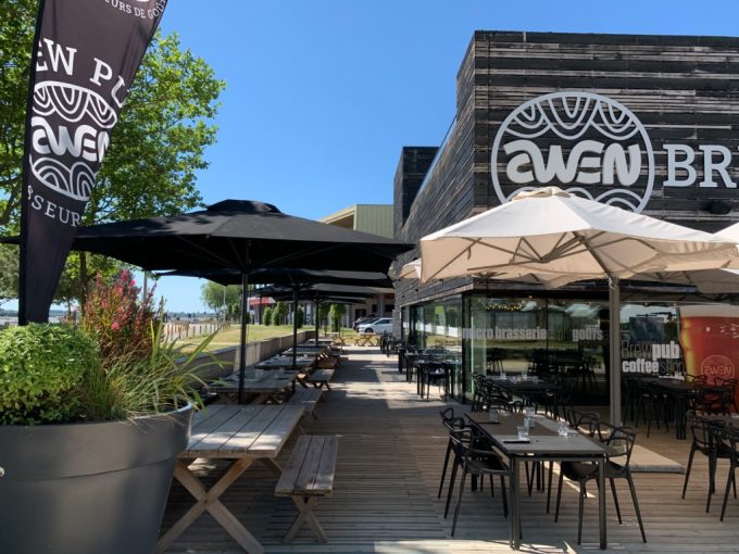 Awen Brew Pub - terrasses extérieures