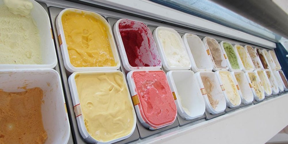 5 bonnes raisons d’acheter sa glace artisanale dans une laiterie locale