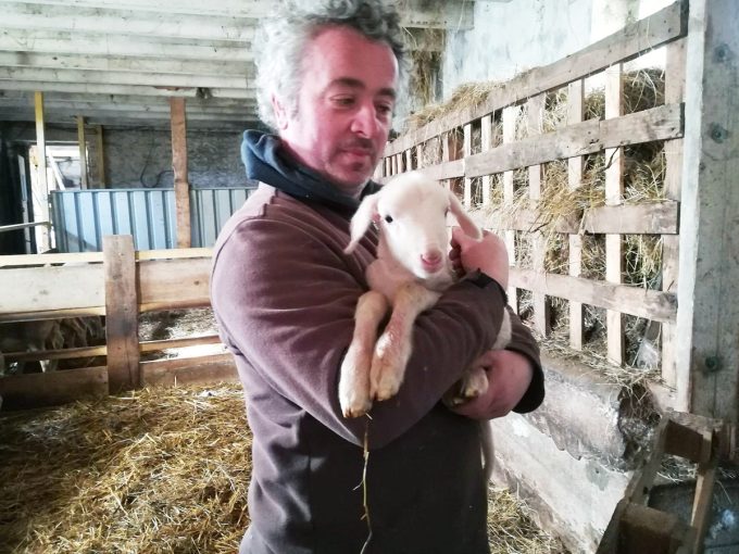 Pascal et un agneau
