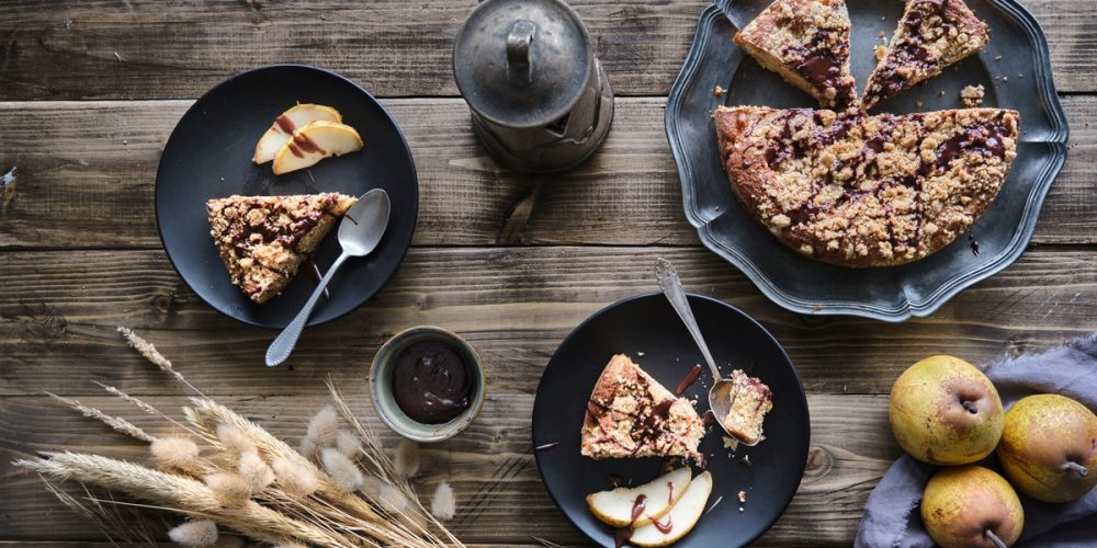 Recette de gâteau à la poire (avec une touche de chocolat)