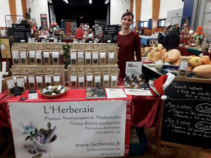 Vente de tisanes, fleurs séchées, etc.
