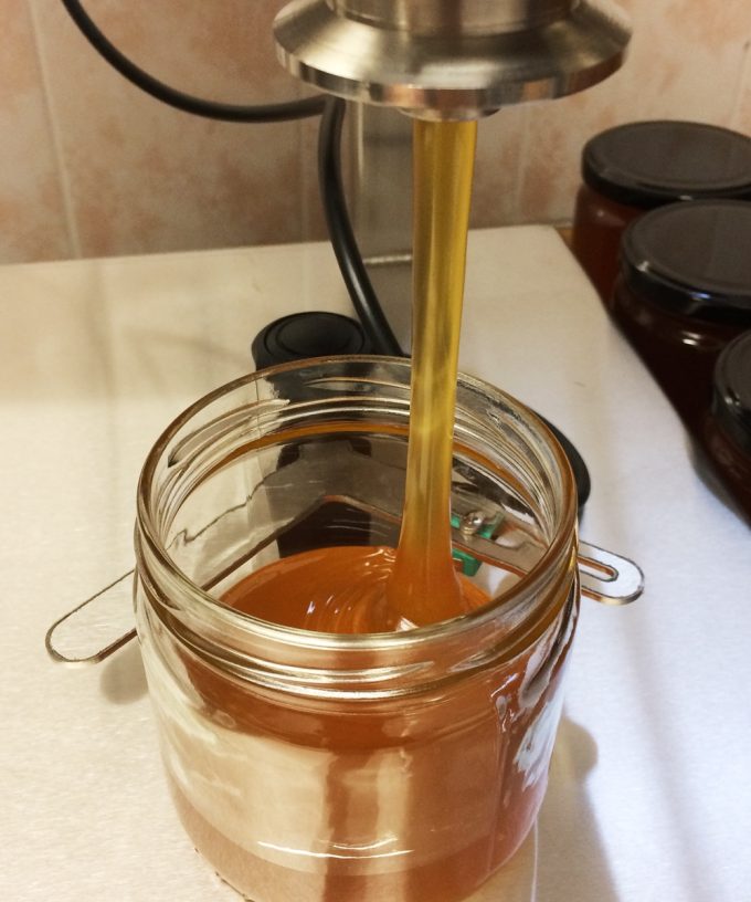 Mise en pot du miel