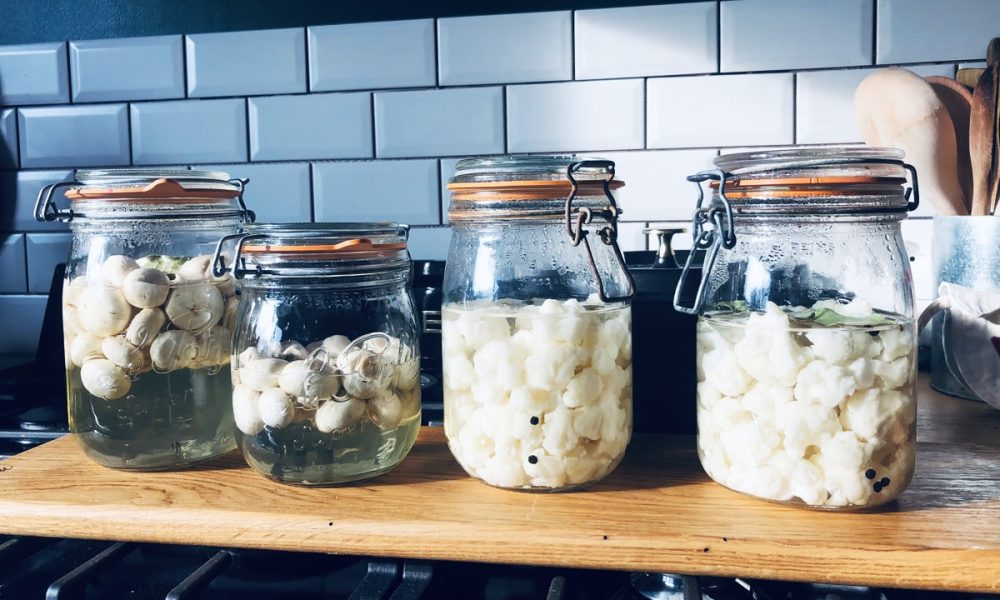 7 recettes de pickles pour tes apéritifs d’été