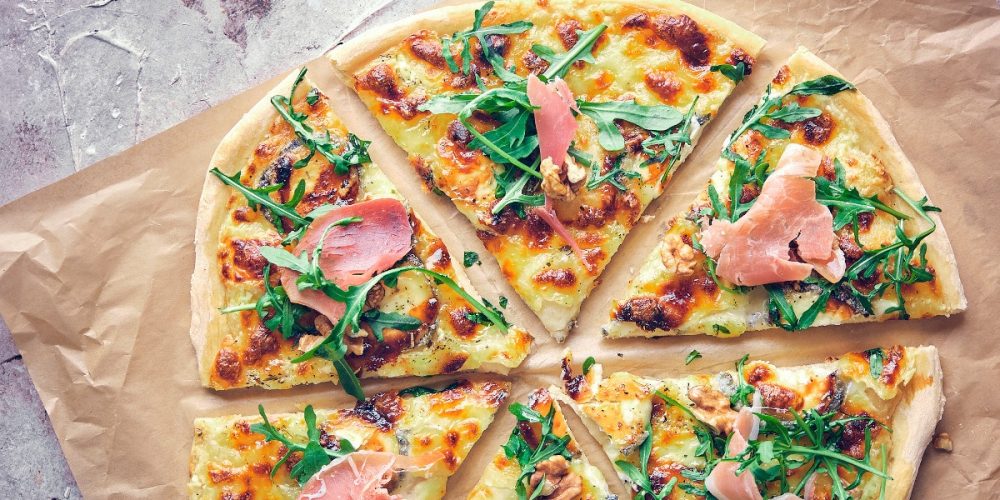 Recette de pizza maison chèvre et miel