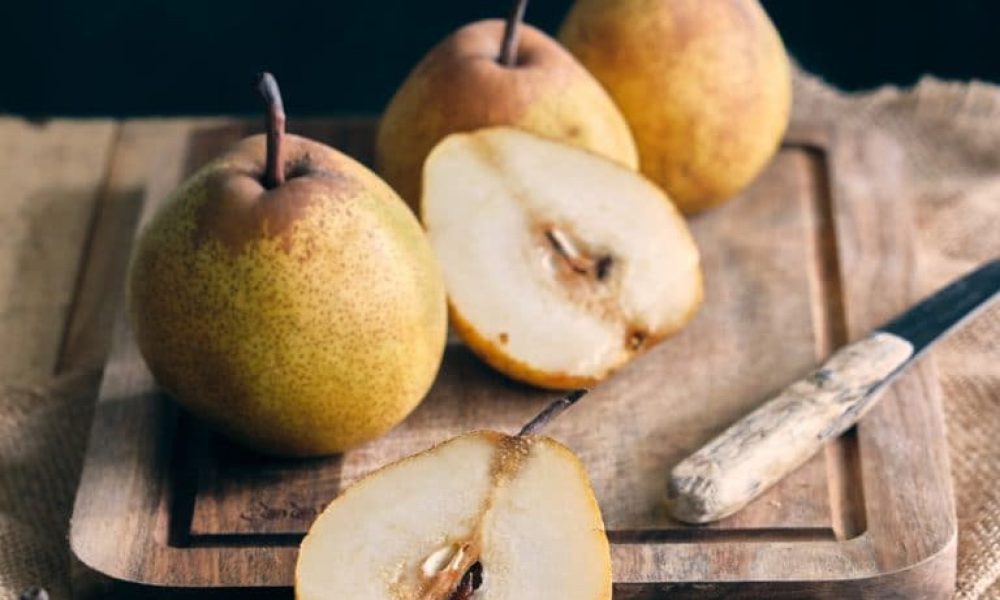 Saison de la poire, bienfaits sur la santé, variétés : tout ce que tu dois savoir !