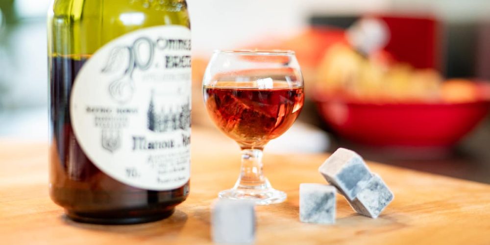 Pommeau de Bretagne : Goût, Fabrication, AOC, Histoire, Recettes…