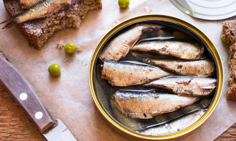 La boite de sardine : histoire, bienfaits, recettes… on vous dit tout !