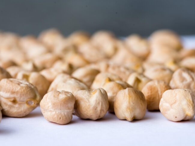 Le pois chiche breton : culture, atouts et idées cuisine